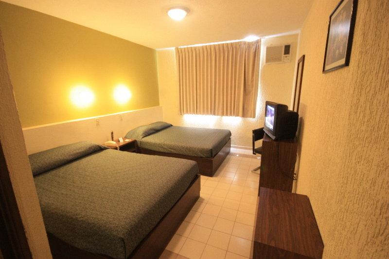 Hotel Terranova Леон Экстерьер фото