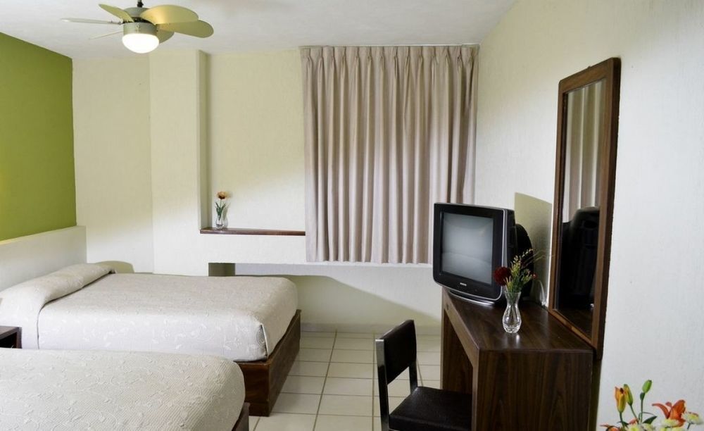 Hotel Terranova Леон Экстерьер фото
